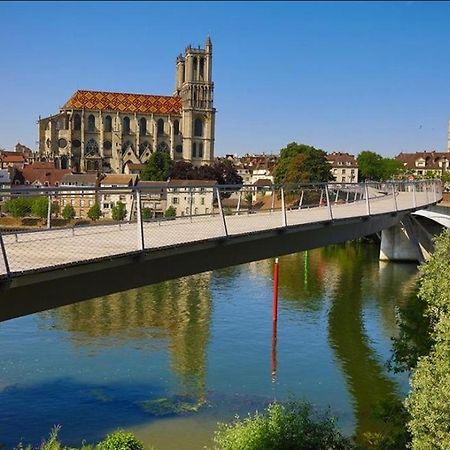 Verdun Mantes-la-Jolie Kültér fotó