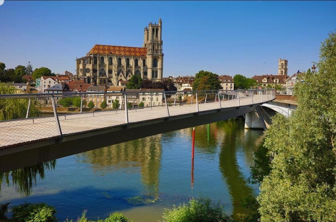 Verdun Mantes-la-Jolie Kültér fotó